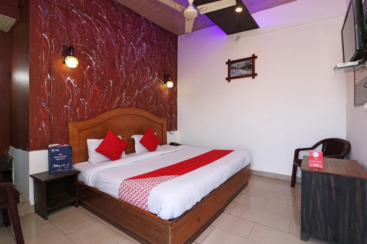 Flagship Dolphin Hotel Barasat Esterno foto