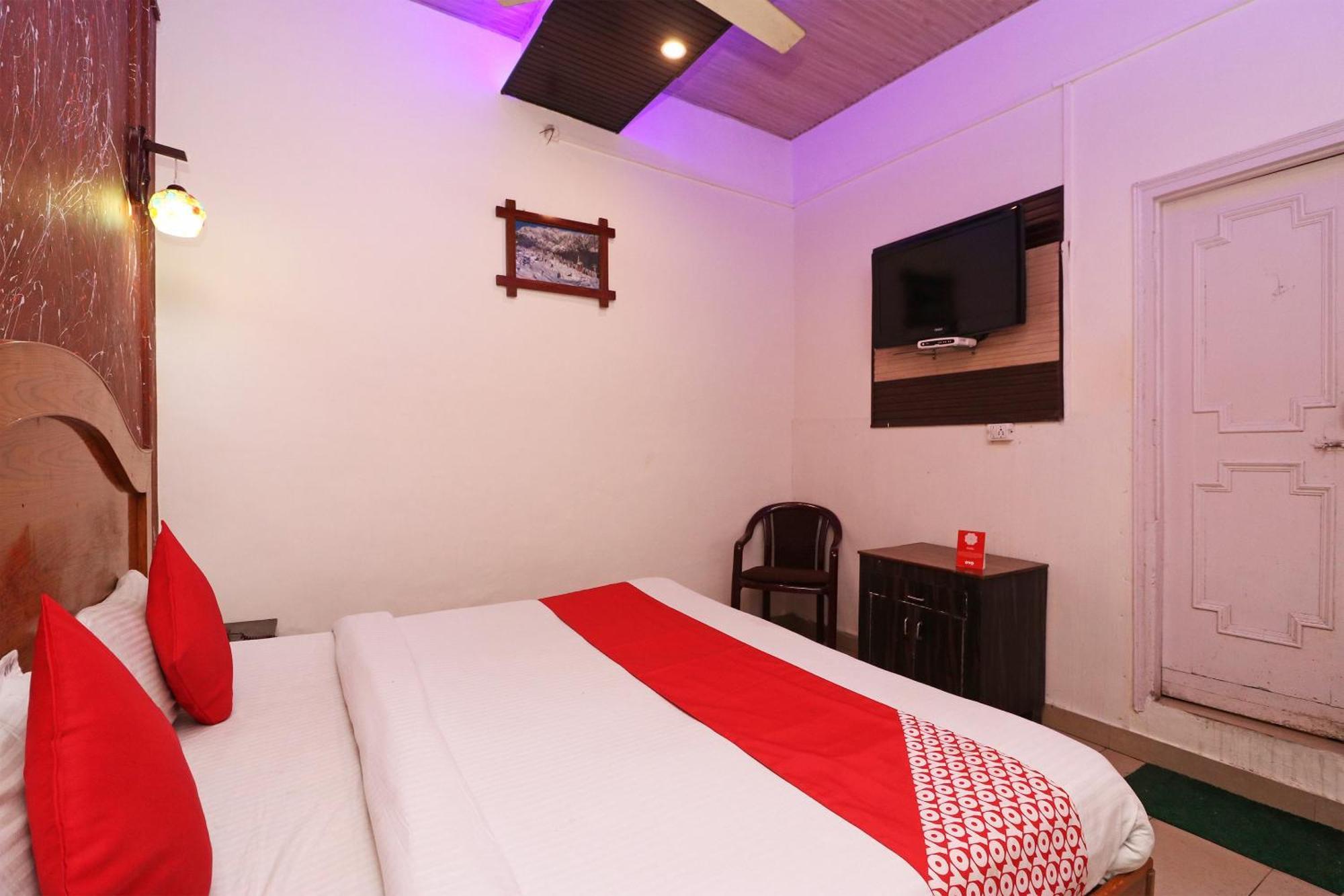 Flagship Dolphin Hotel Barasat Esterno foto